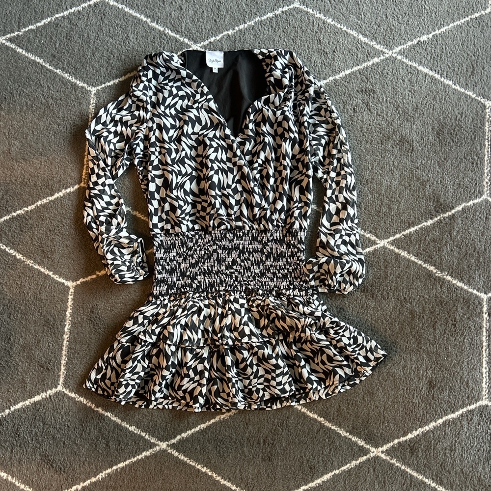 Elegant Black and White Patterned Dress